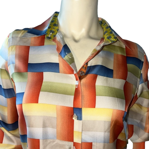 Robert Graham Silk Peach/Blue/Green Square Button Down Blouse. Size 4. - Picture 2 of 6